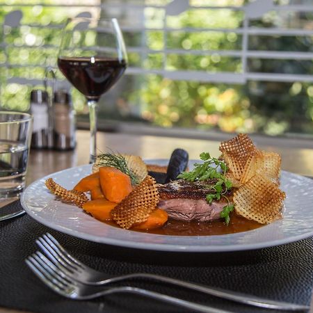 Logis Hotel Restaurant Des Acacias Lille Neuville En Ferrain Neuville-en-Ferrain Kültér fotó