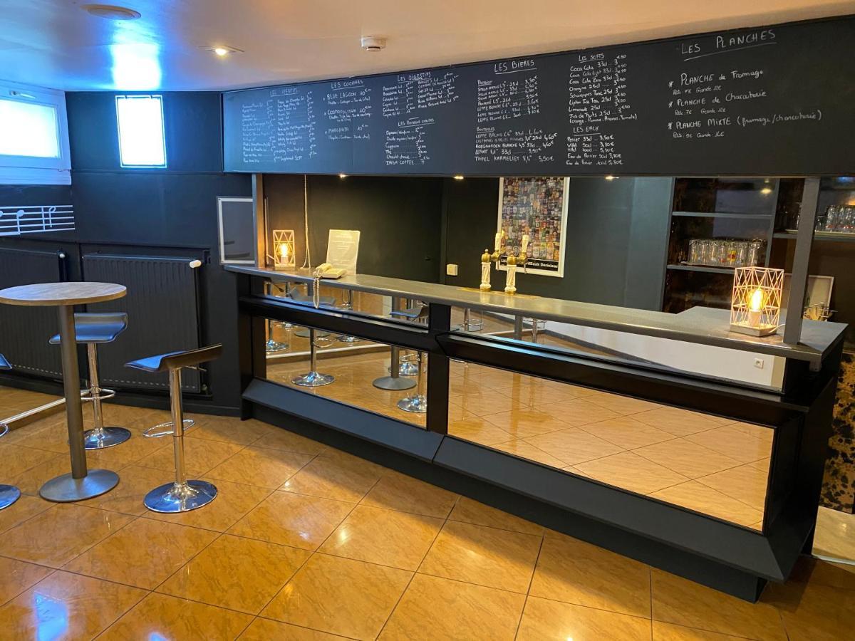 Logis Hotel Restaurant Des Acacias Lille Neuville En Ferrain Neuville-en-Ferrain Kültér fotó