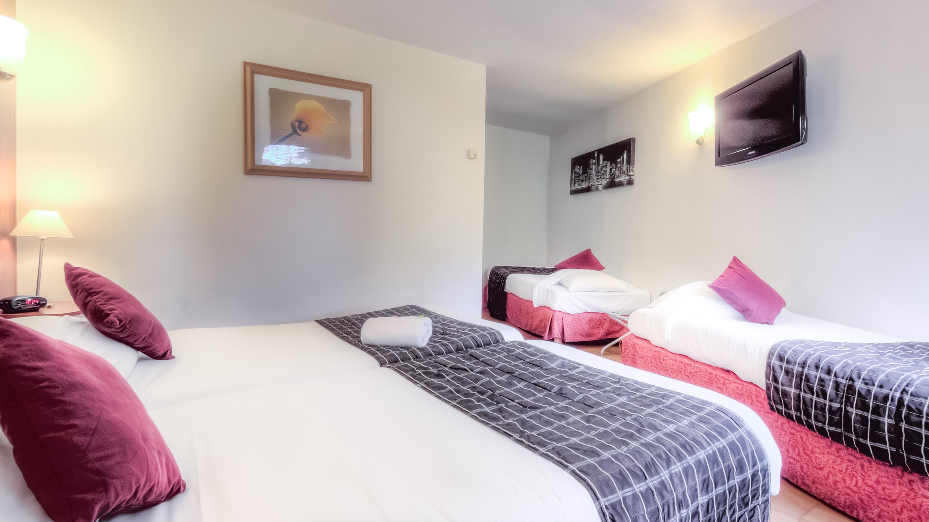 Logis Hotel Restaurant Des Acacias Lille Neuville En Ferrain Neuville-en-Ferrain Kültér fotó