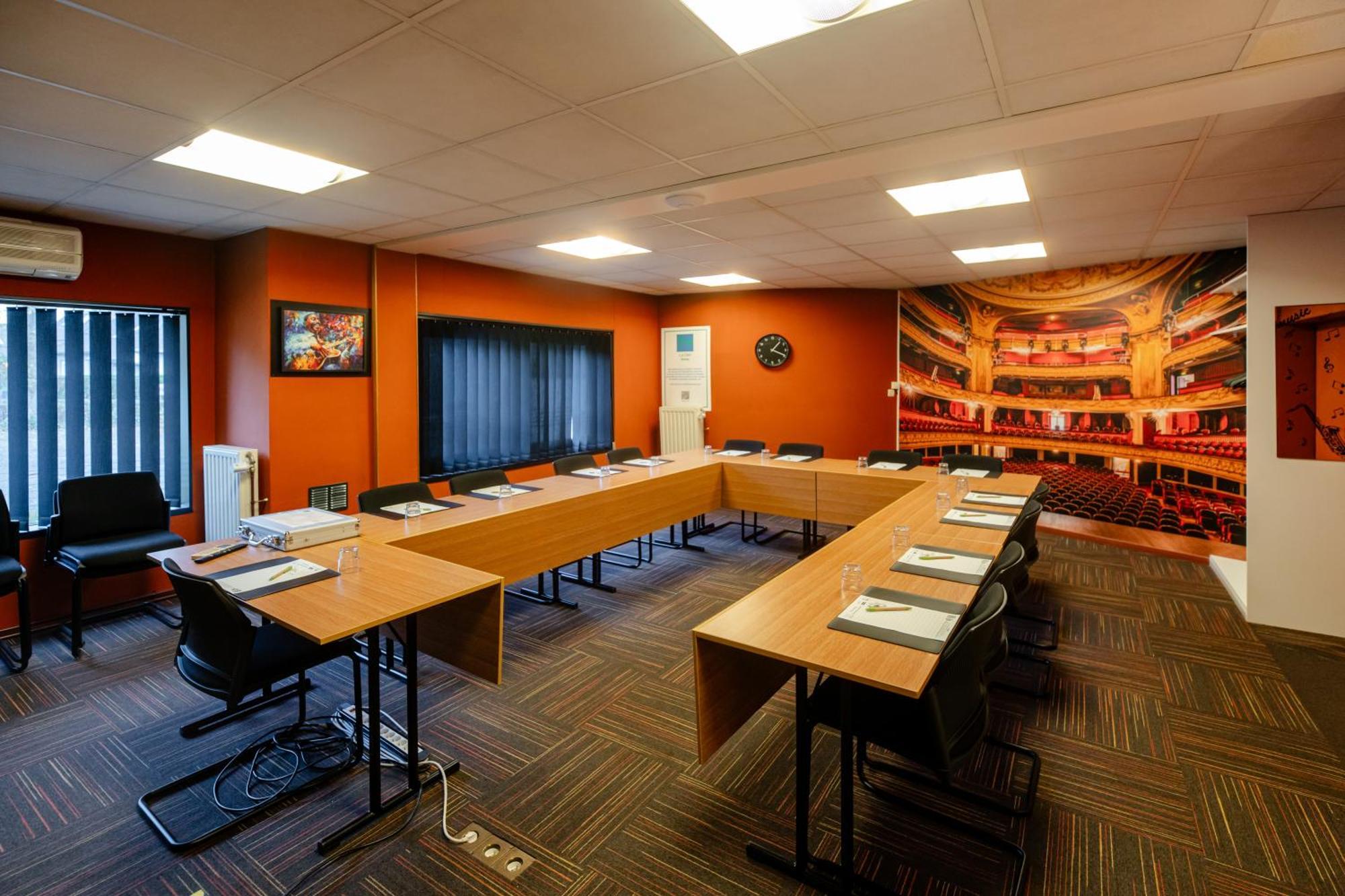 Logis Hotel Restaurant Des Acacias Lille Neuville En Ferrain Neuville-en-Ferrain Kültér fotó